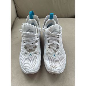 Jordan basketball shoes, white with blue trim, youth 6,
